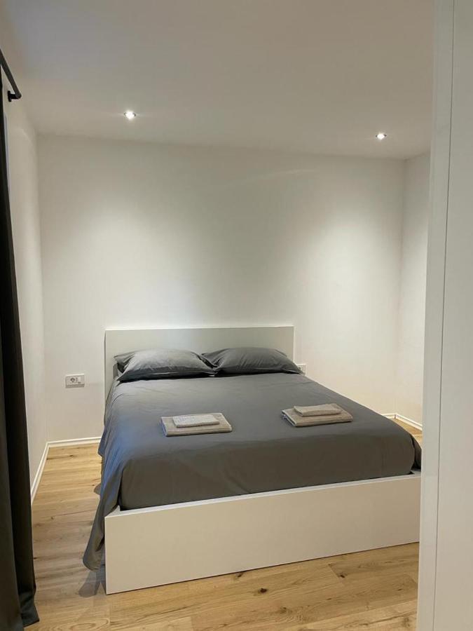 Aegida Beachfront Apartment Koper Exterior photo
